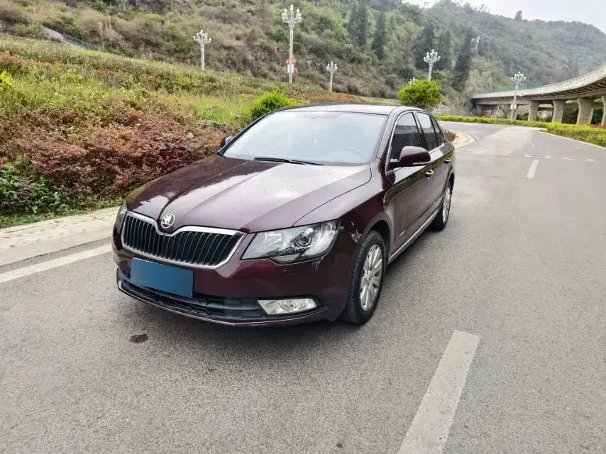 2013 Skoda Superb 1.4T 131HP L4 7DCT