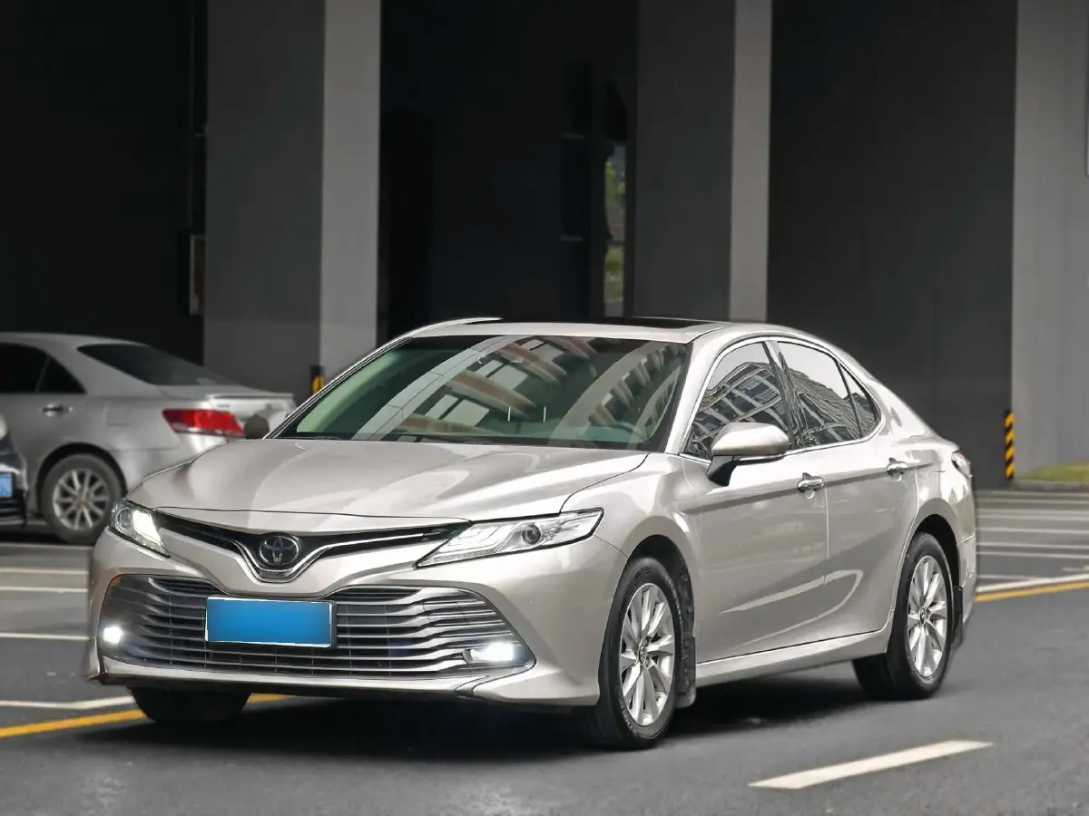 2019 Toyota Camry 2.0L 178HP L4 CVT