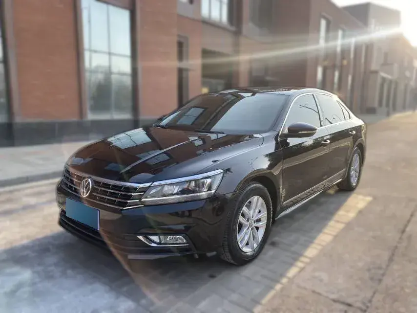 2016 Volkswagen Passat 1.8T 180HP L4 7DCT