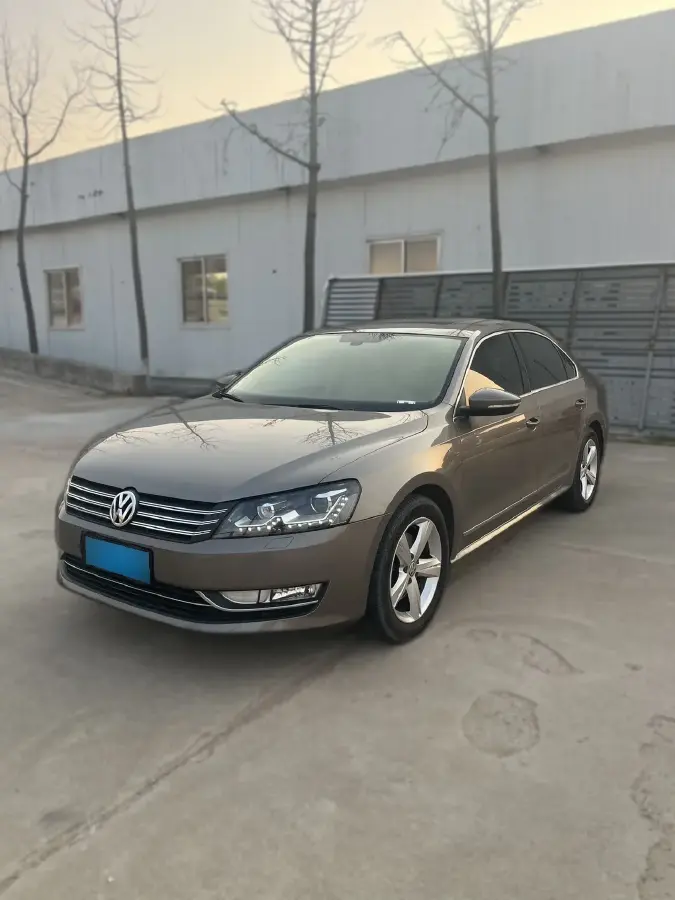 2014 Volkswagen Passat 2.0T 200HP L4 6DCT
