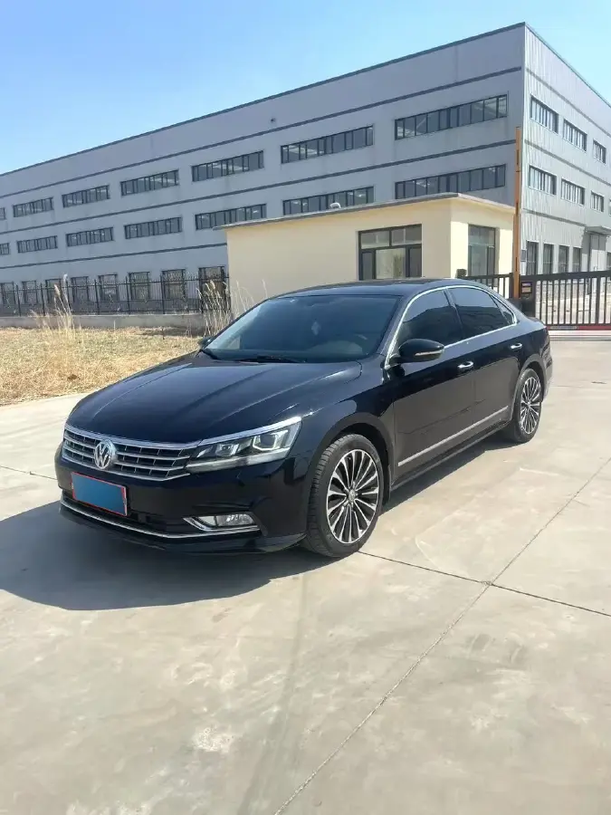 2017 Volkswagen Passat 1.8T 180HP L4 7DCT
