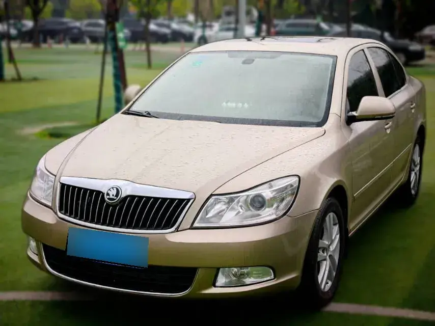2015 Skoda Octavia 1.6L 105HP L4 6AT