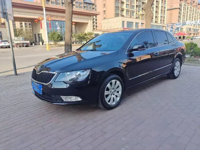 2013 Skoda Superb 1.4T 131HP L4 7DCT