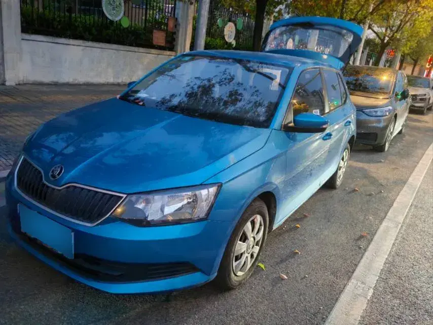 2015 Skoda Fabia 1.4L 90HP L4 6AT