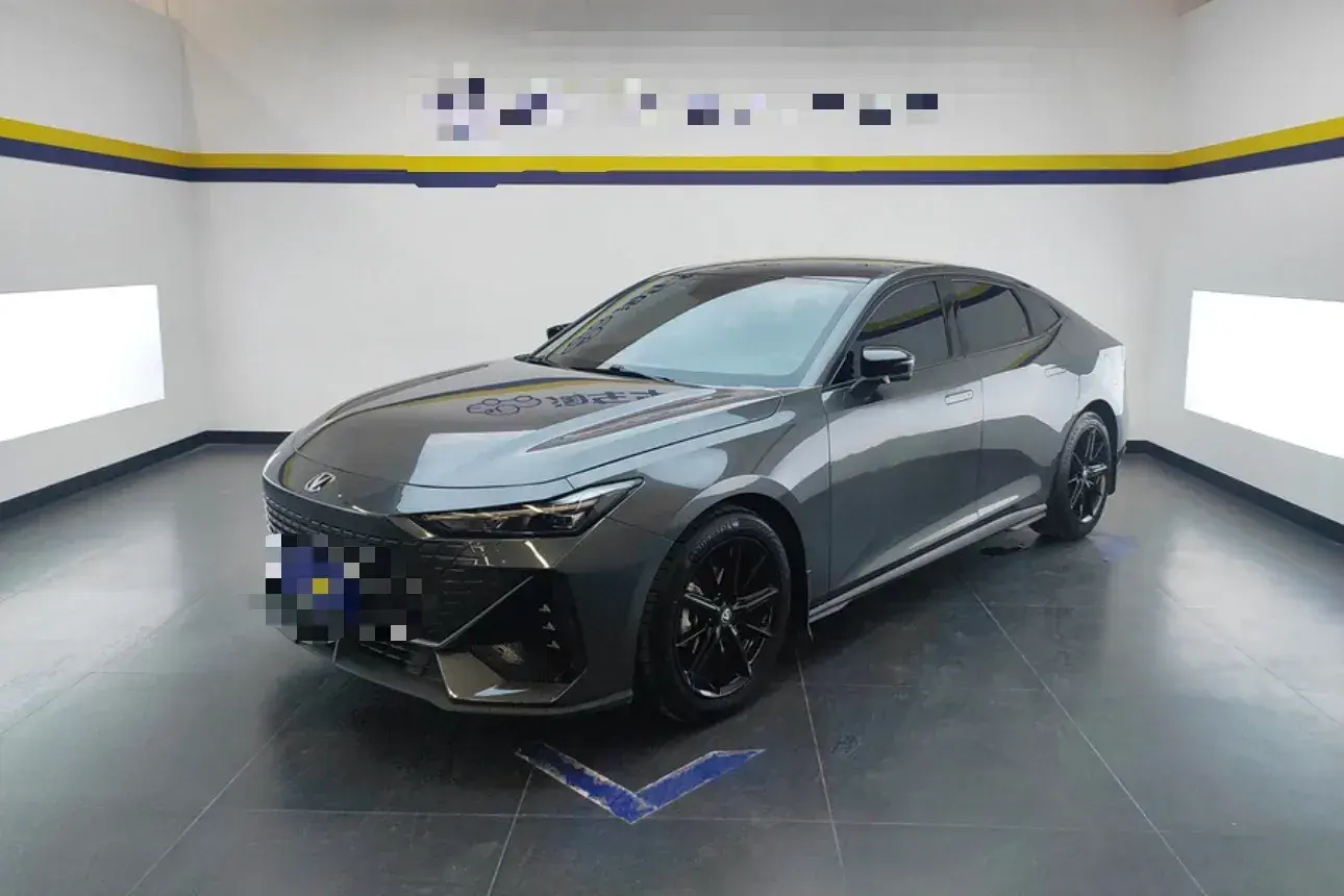 2022 ChangAn UNI-V 1.5T 188HP L4 7DCT