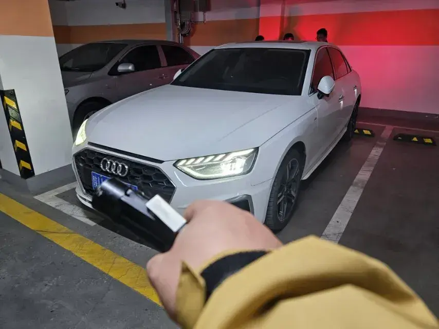 2020 Audi A4L 2.0T 190HP L4 7DCT