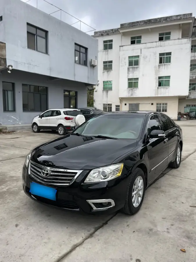 2010 Toyota Camry 2.0L 147HP L4 4AT