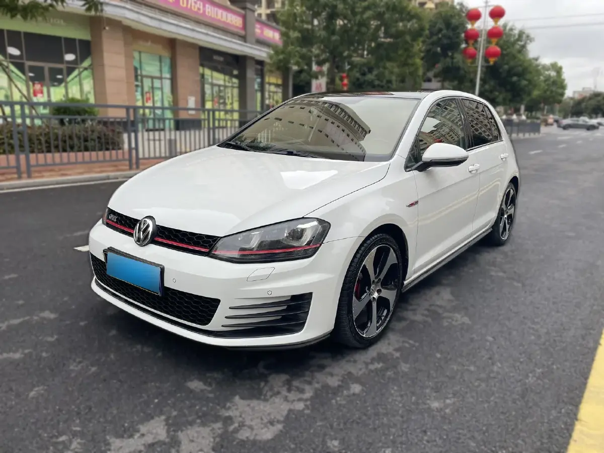 2016 Volkswagen GolfGTI 2.0T 220HP L4 7DCT