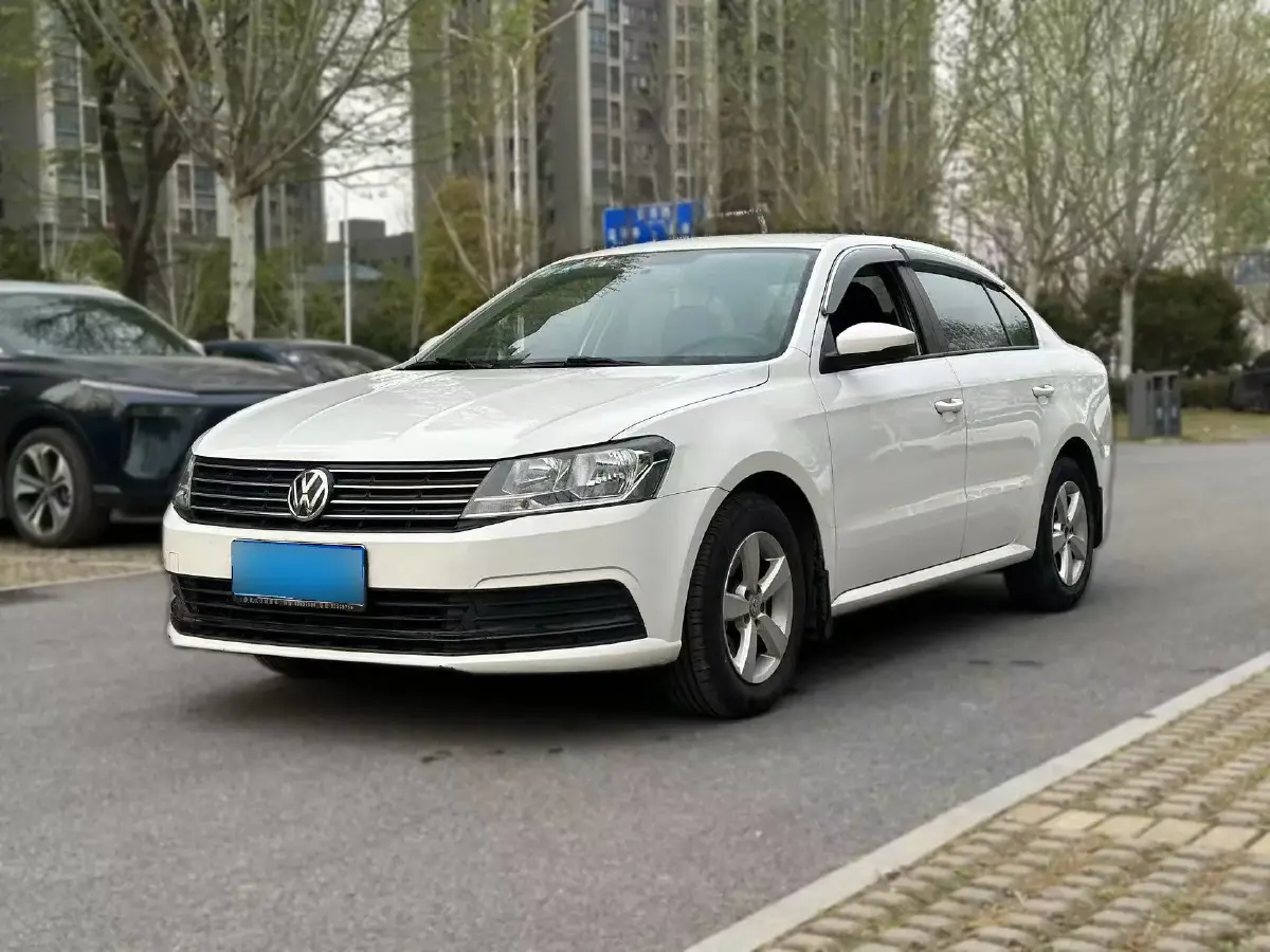 2015 Volkswagen Lavida 1.6L 110HP L4 5MT