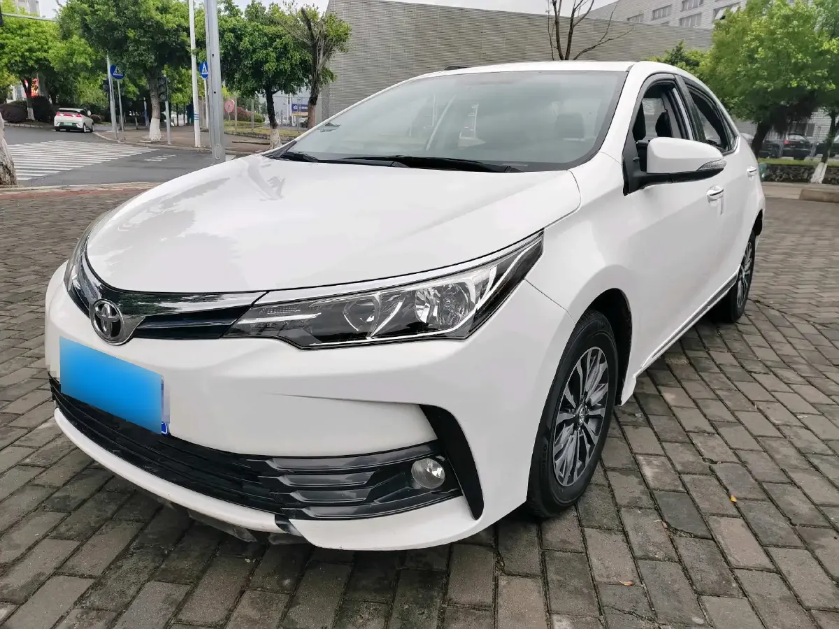 2018 Toyota Corolla 1.2T 116HP L4 CVT