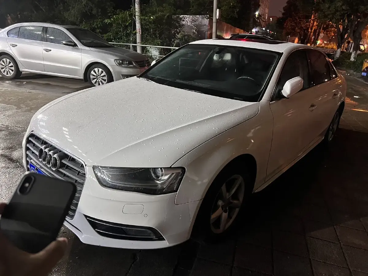 2015 Audi A4L 2.0T 180HP L4 CVT