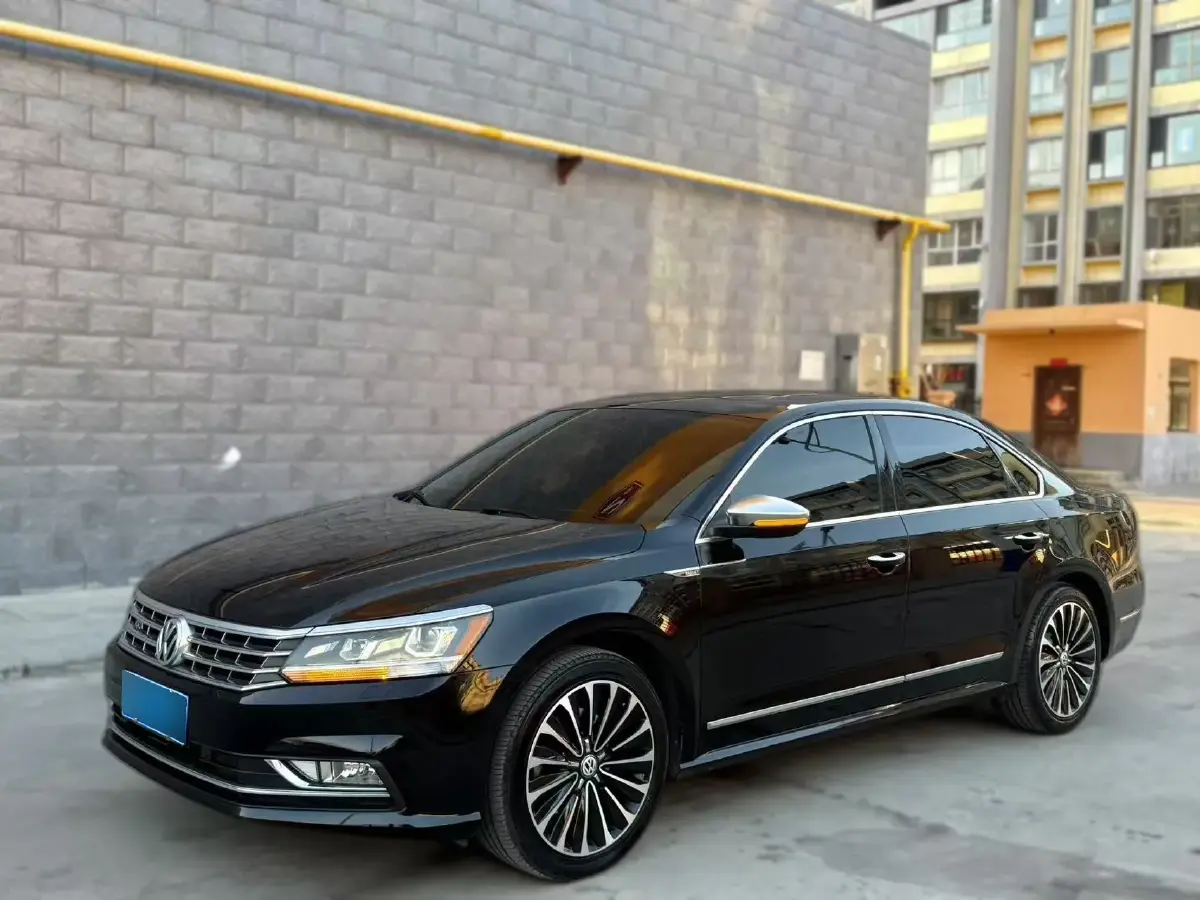 2017 Volkswagen Passat 1.8T 180HP L4 7DCT