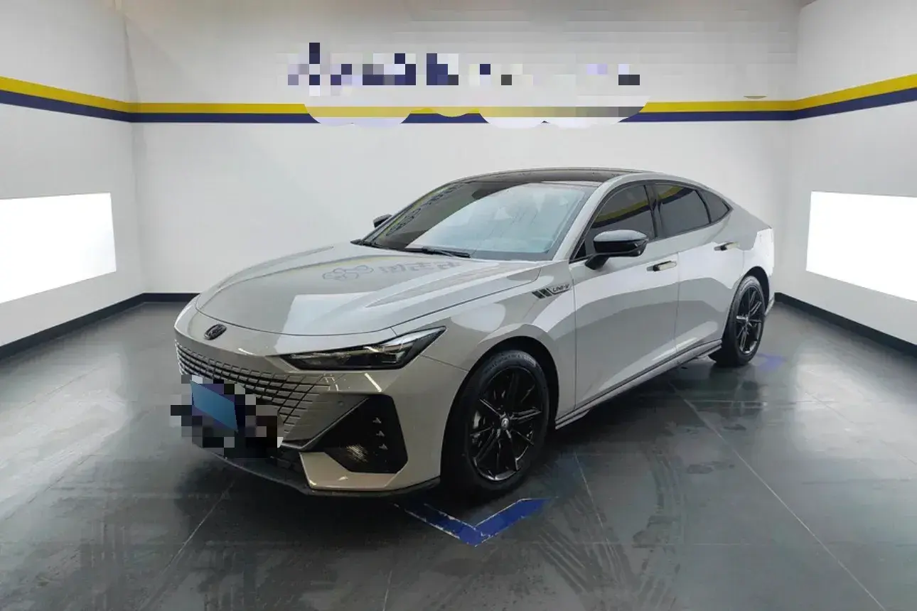 2022 ChangAn UNI-V 1.5T 188HP L4 7DCT