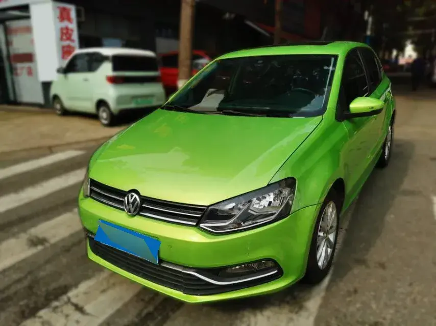 2014 Volkswagen Polo 1.4L 90HP L4 6AT