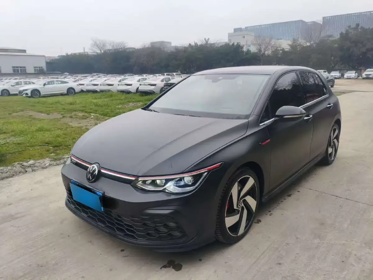 2023 Volkswagen GolfGTI 2.0T 220HP L4 7DCT