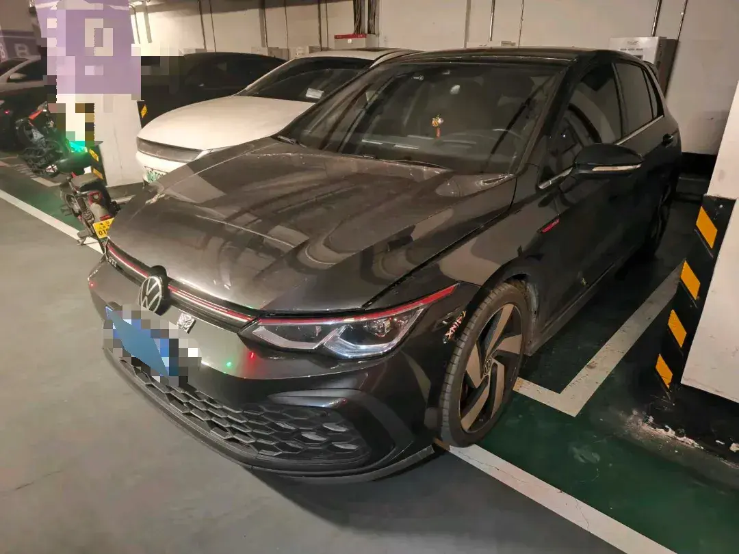 2023 Volkswagen GolfGTI 2.0T 220HP L4 7DCT