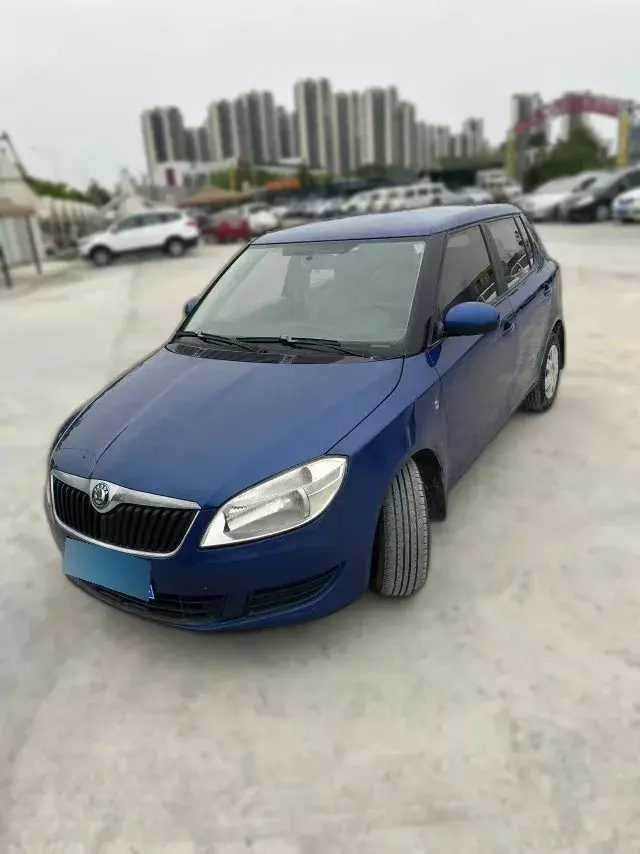 2012 Skoda Fabia 1.4L 86HP L4 5MT
