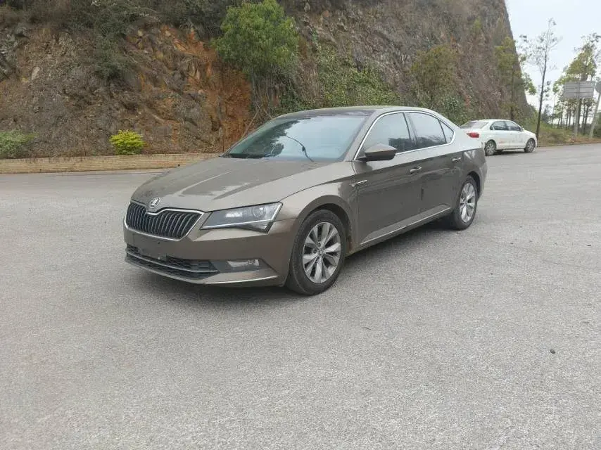2016 Skoda Superb 1.4T 150HP L4 7DCT