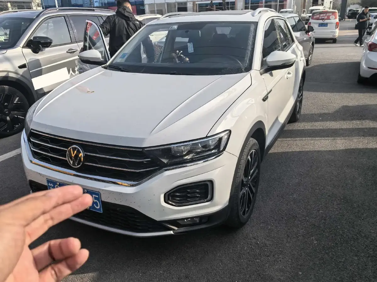 2020 Volkswagen T-Roc 1.4T 150HP L4 7DCT