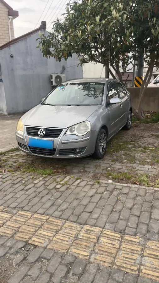 2009 Volkswagen Polo 1.4L 86HP L4 5MT