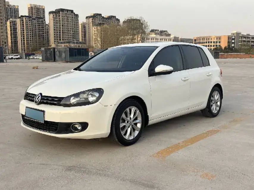 2012 Volkswagen Golf 1.4T 131HP L4 5MT