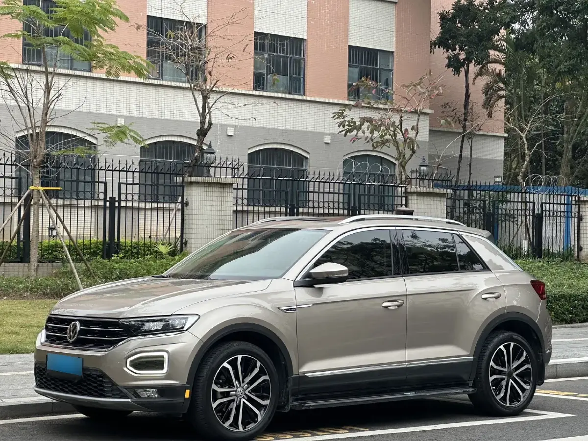 2019 Volkswagen T-Roc 1.4T 150HP L4 7DCT