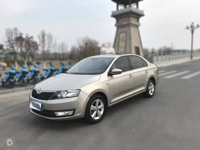 2015 Skoda Rapid 1.4L 90HP L4 5MT