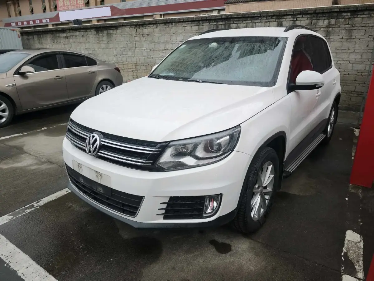 2015 Volkswagen Tiguan 1.8T 160HP L4 6AT