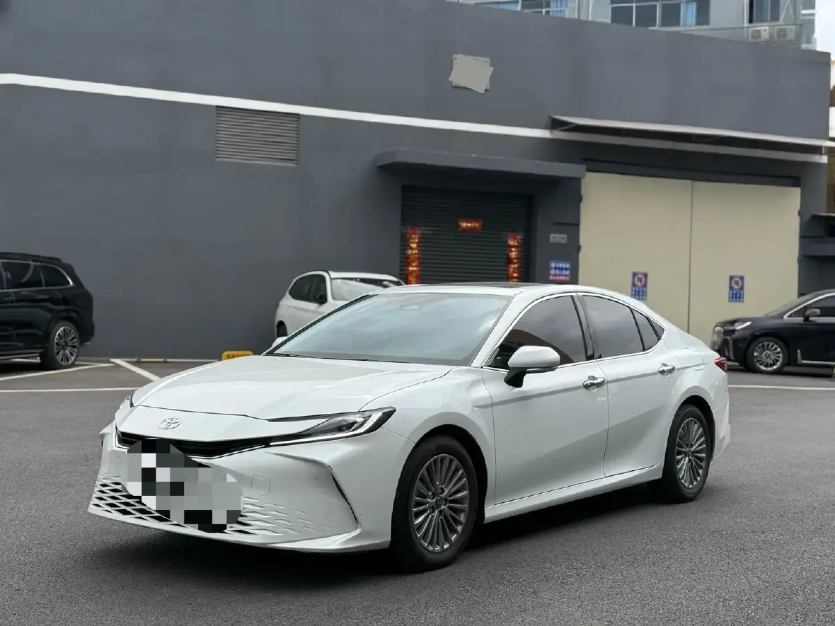 2024 Toyota Camry 2.0L 173HP L4 CVT