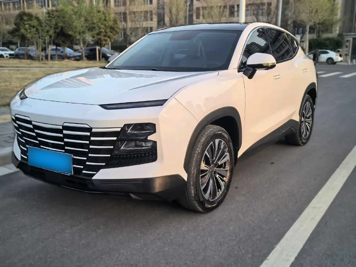 2022 Jetour DASHING 1.6T 197HP L4 7DCT