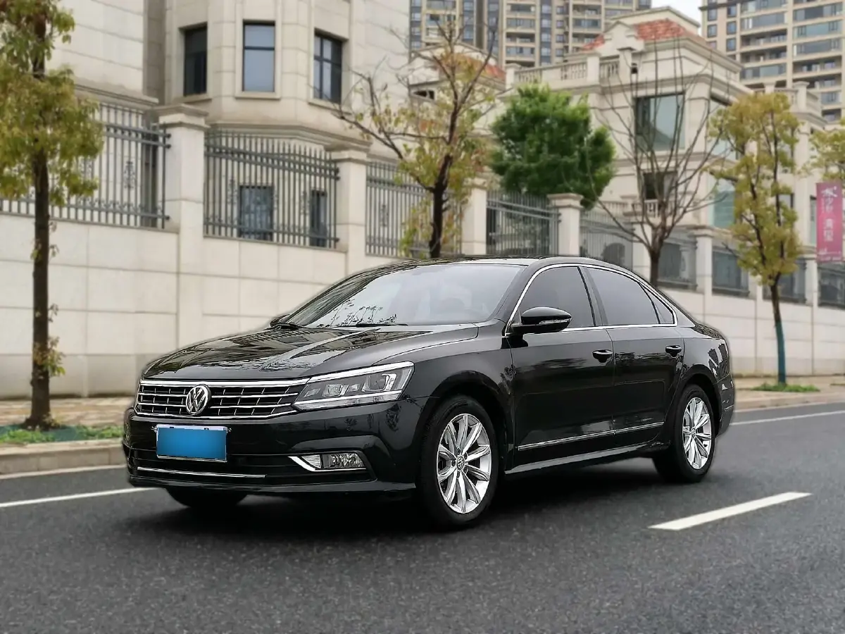 2017 Volkswagen Passat 1.8T 180HP L4 7DCT