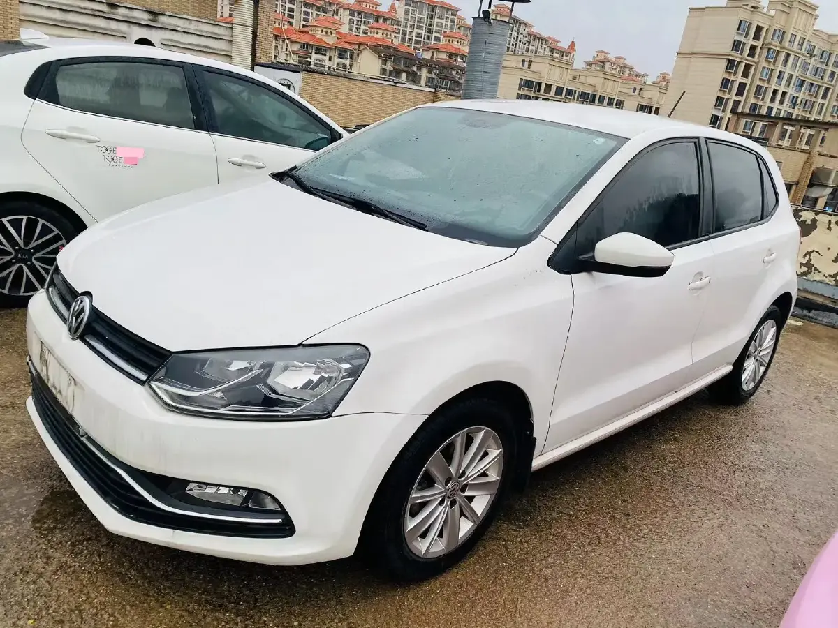 2014 Volkswagen Polo 1.6L 110HP L4 6AT