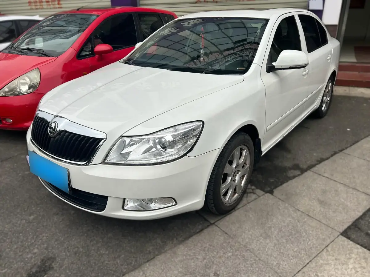 2015 Skoda Octavia 1.6L 105HP L4 6AT