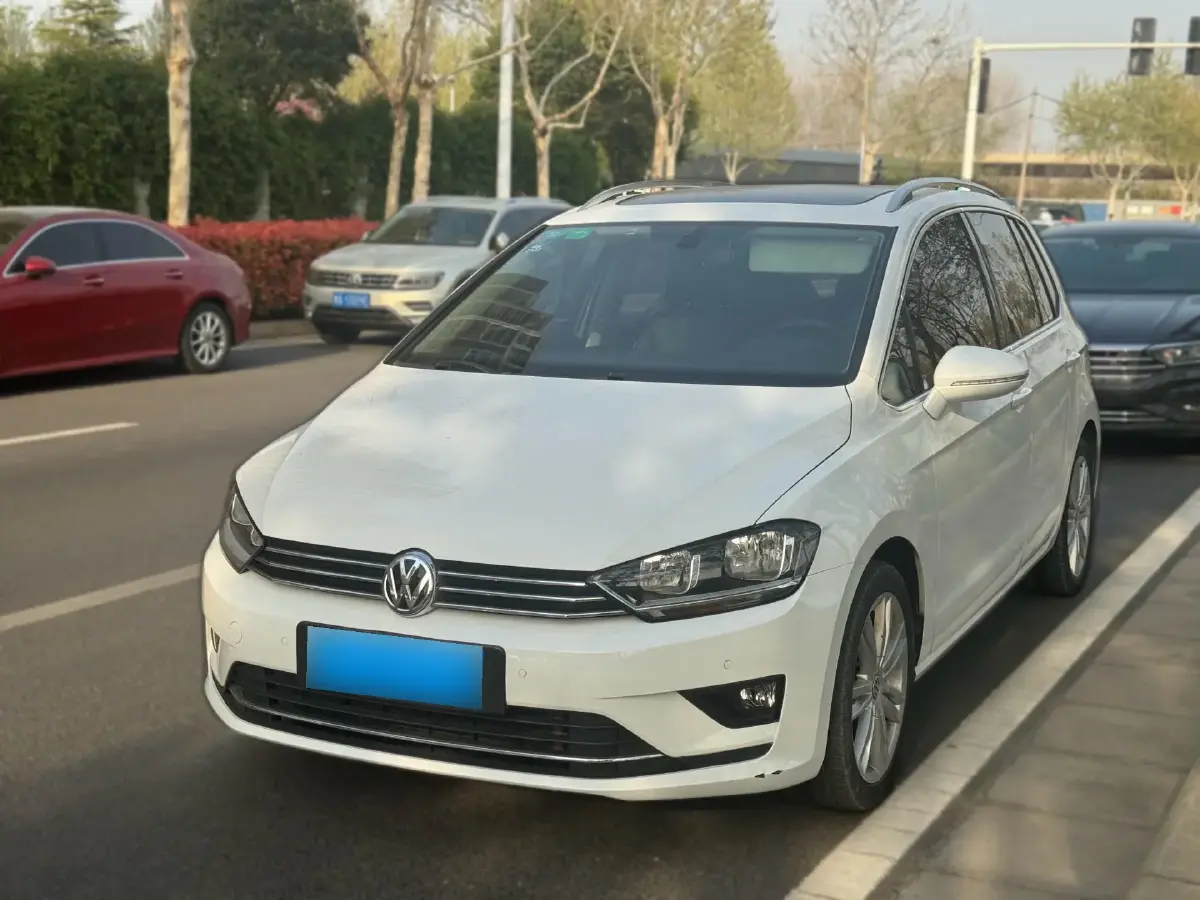 2016 Volkswagen Golf Sportsvan 1.4T 150HP L4 7DCT