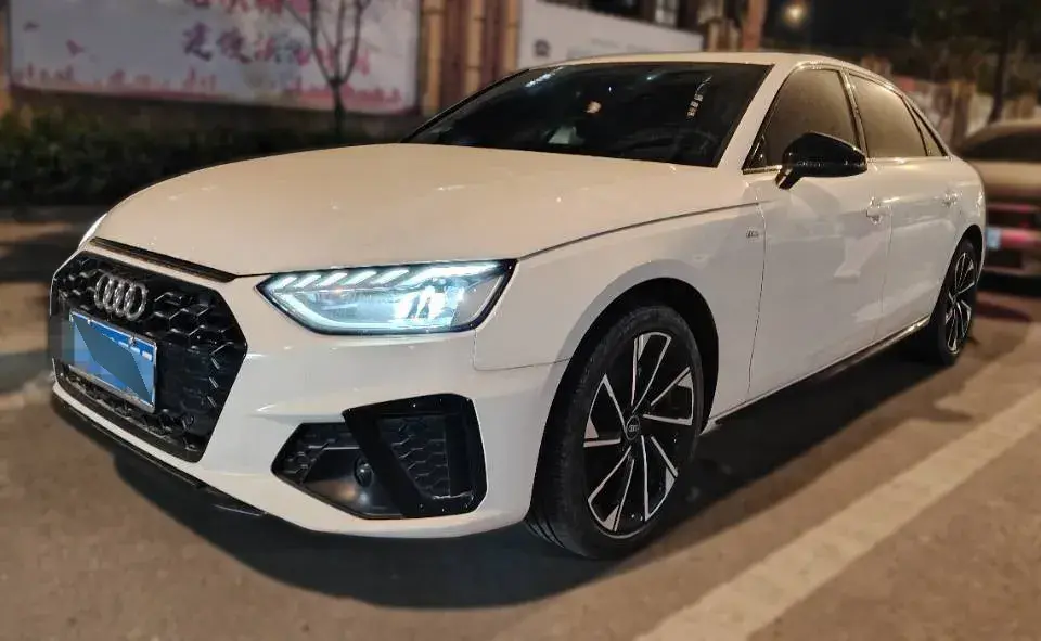 2023 Audi A4L 2.0T 190HP L4 7DCT