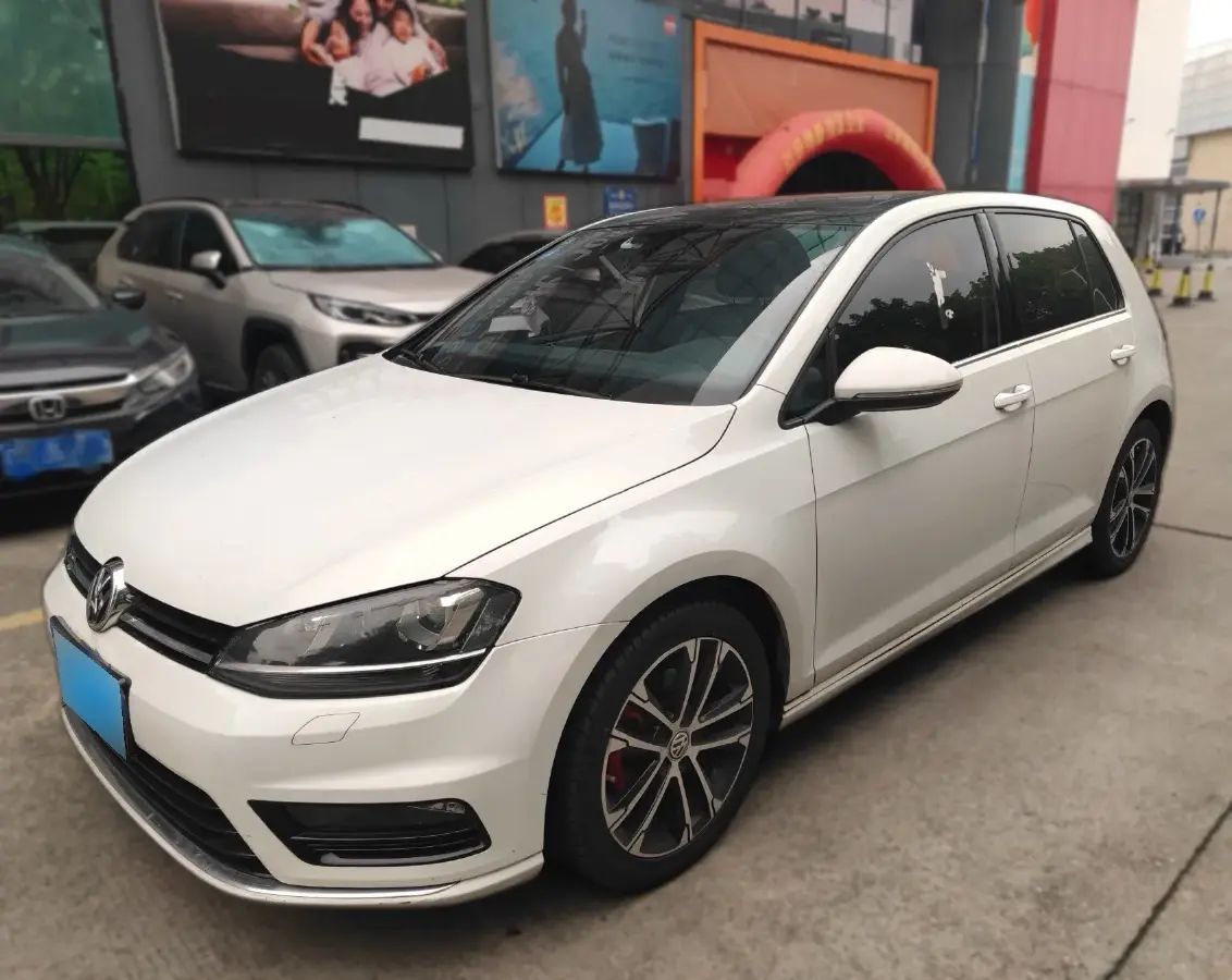 2017 Volkswagen Golf 1.4T 150HP L4 5MT