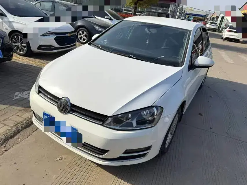2011 Volkswagen Golf 1.6L 105HP L4 5MT