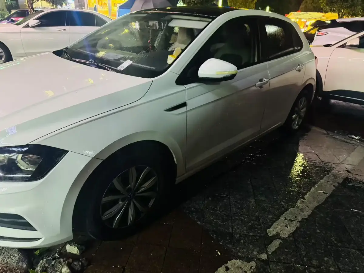 2021 Volkswagen Polo 1.5L 113HP L4 6AT