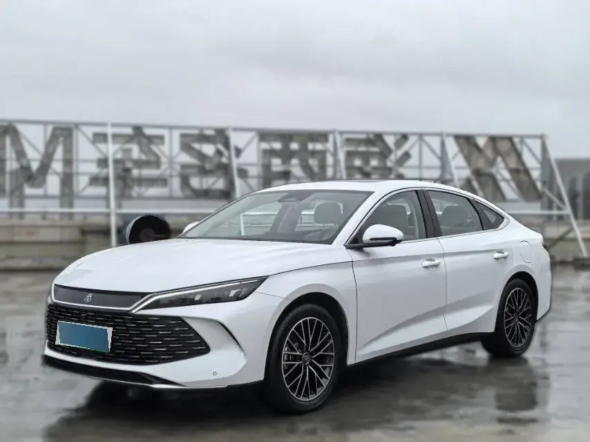 2024 BYD QinL 1.5L 101HP L4 E-CVT PHEV 15.87KWH