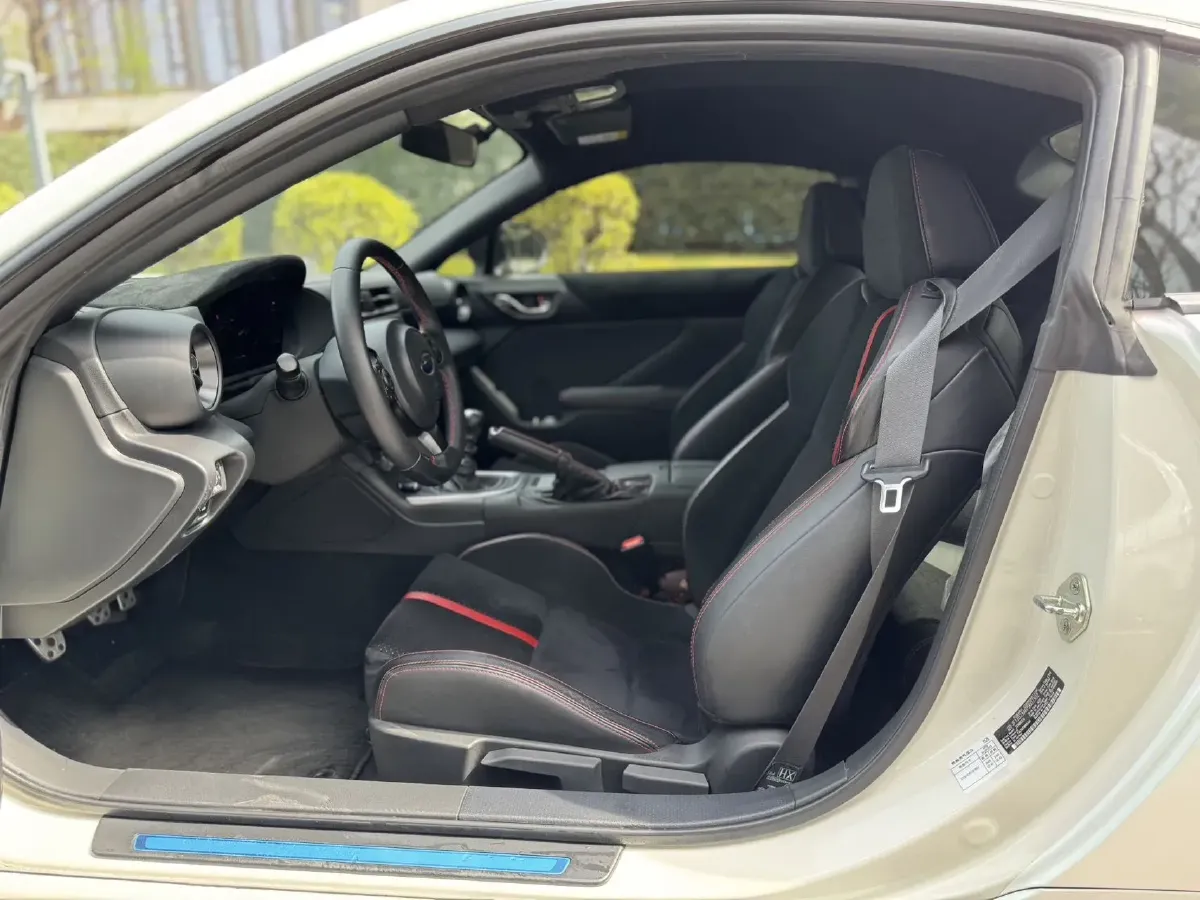 2023 Subaru BRZ 2.4L 234HP H4 6MT,autocango,china used car exporter,china ev exporter,chinese used car exporter,chinese used ev exporter