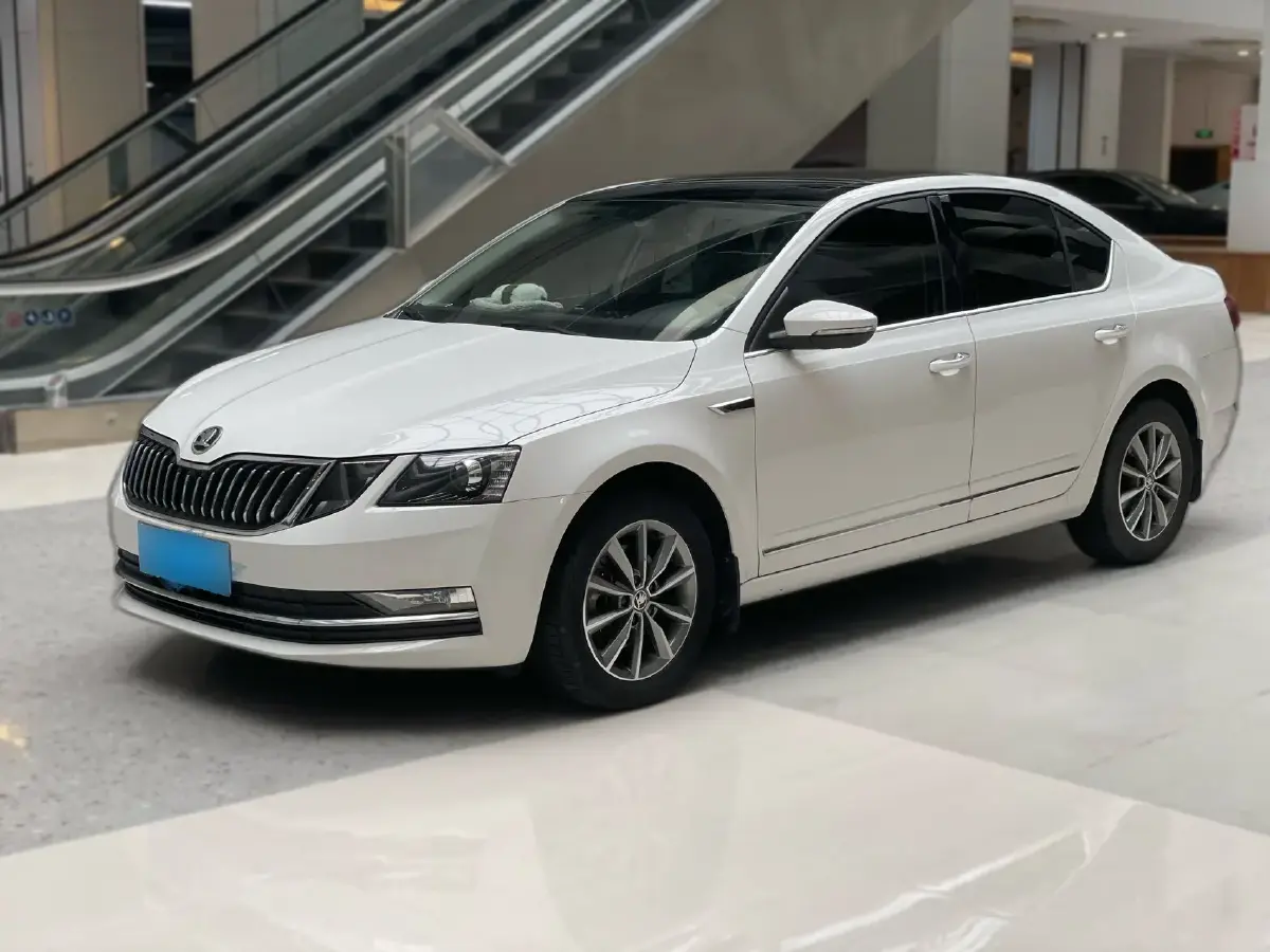 2020 Skoda Octavia 1.4T 150HP L4 7DCT