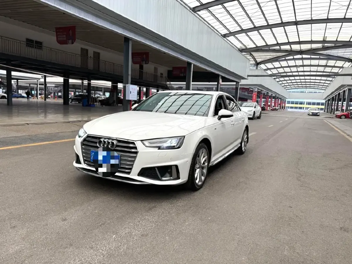 2019 Audi A4L 2.0T 190HP L4 7DCT