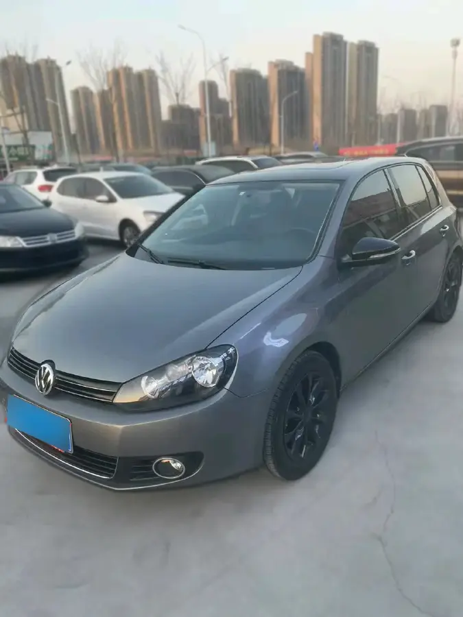2012 Volkswagen Golf 1.4T 160HP L4 7DCT
