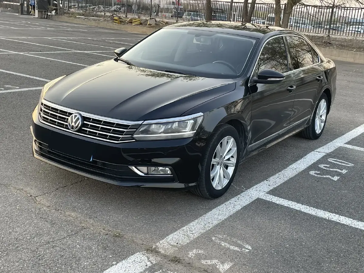 2017 Volkswagen Passat 1.8T 180HP L4 7DCT