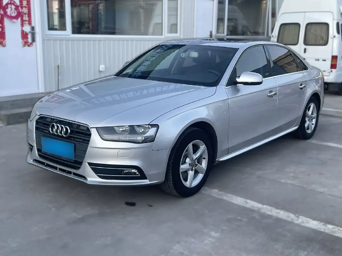 2013 Audi A4L 1.8T 160HP L4 CVT