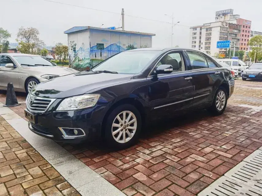 2011 Toyota Camry 2.0L 147HP L4 4AT