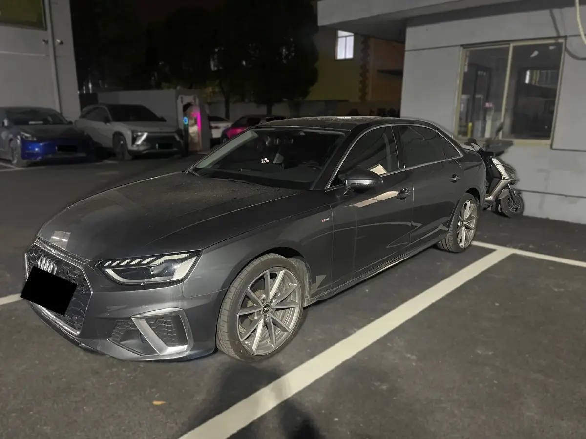 2020 Audi A4L 2.0T 150HP L4 7DCT