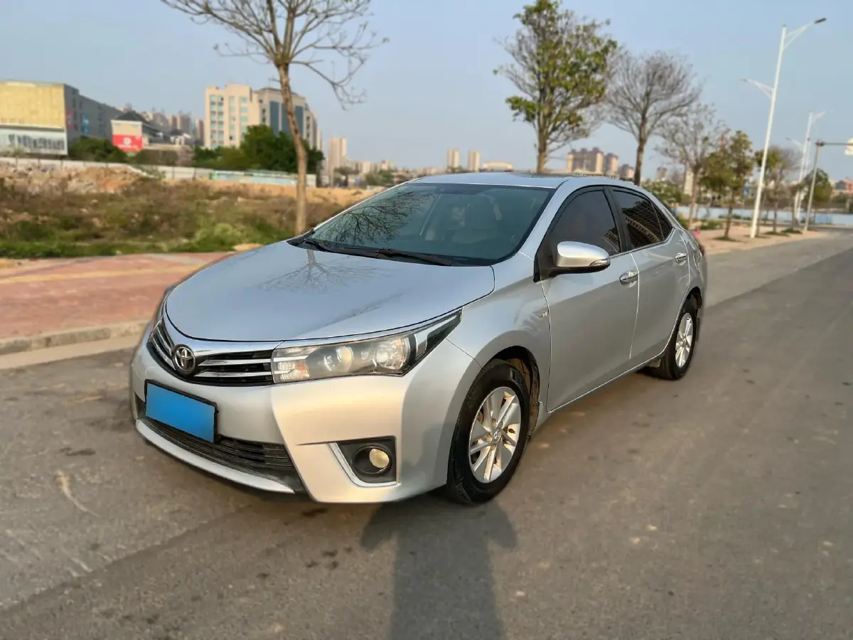 2014 Toyota Corolla 1.6L 122HP L4 CVT