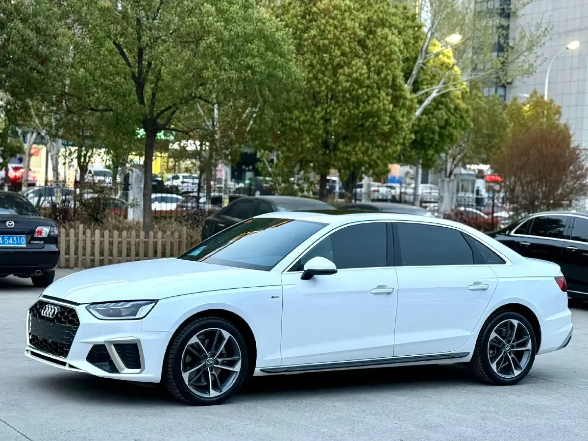 2020 Audi A4L 2.0T 150HP L4 7DCT