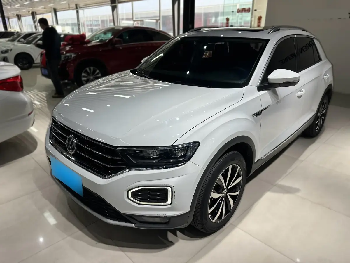 2018 Volkswagen T-Roc 1.4T 150HP L4 7DCT